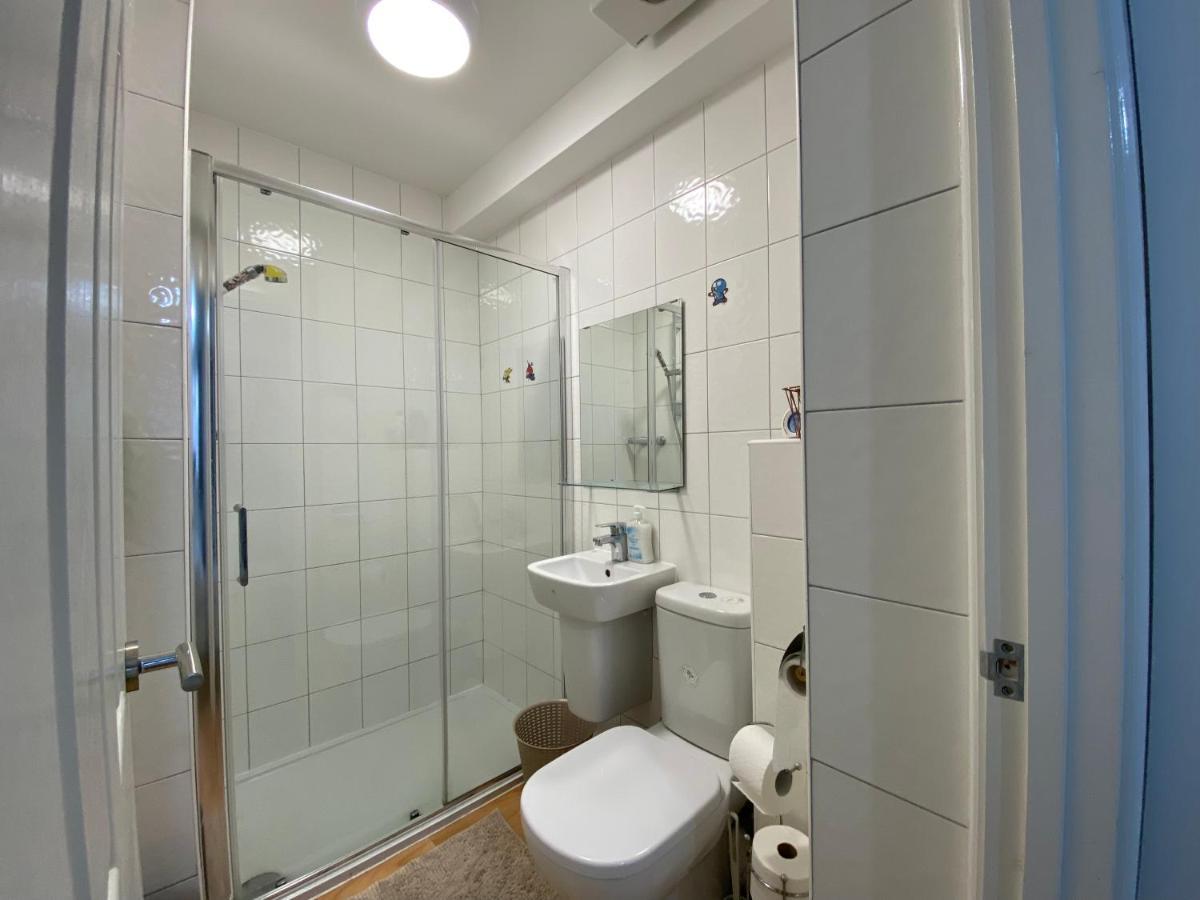 Nice Living Serviced Accommodations 4 โคเวนทรี ภายนอก รูปภาพ
