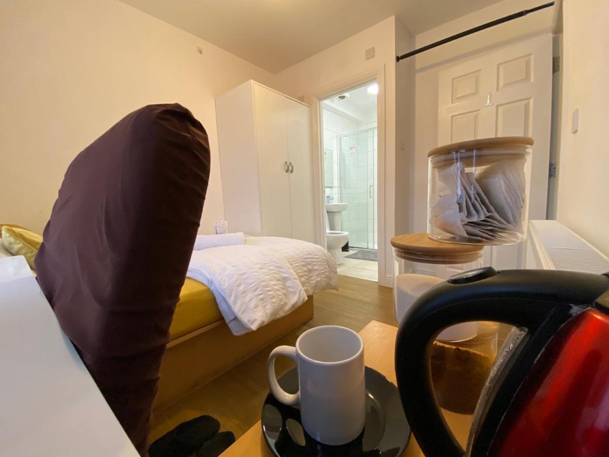Nice Living Serviced Accommodations 4 โคเวนทรี ภายนอก รูปภาพ