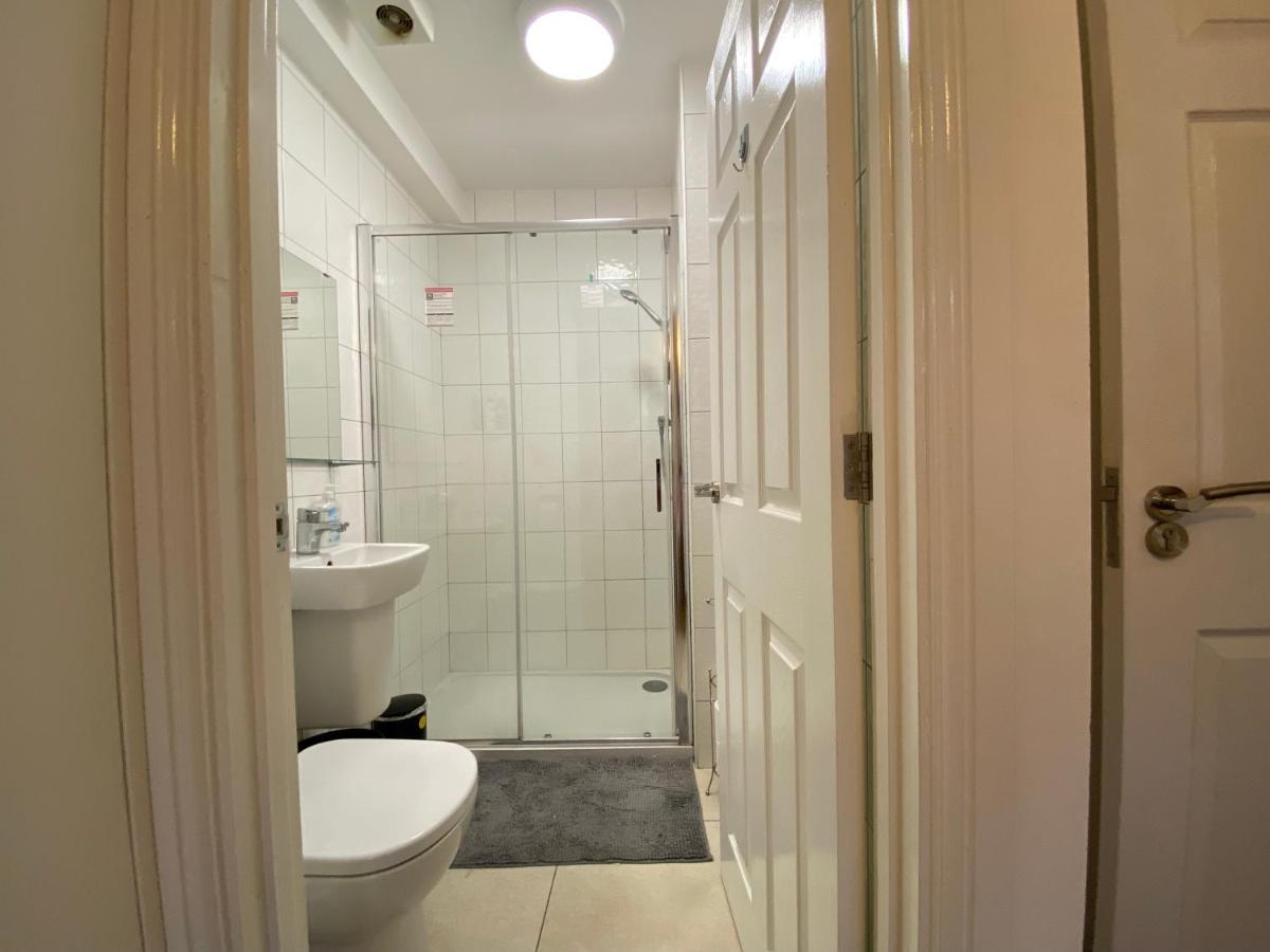 Nice Living Serviced Accommodations 4 โคเวนทรี ภายนอก รูปภาพ