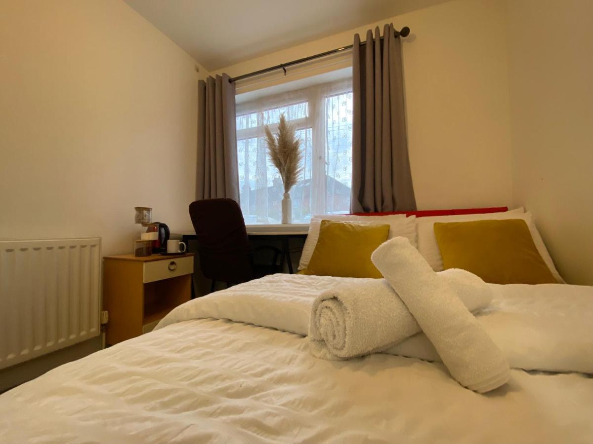 Nice Living Serviced Accommodations 4 โคเวนทรี ภายนอก รูปภาพ